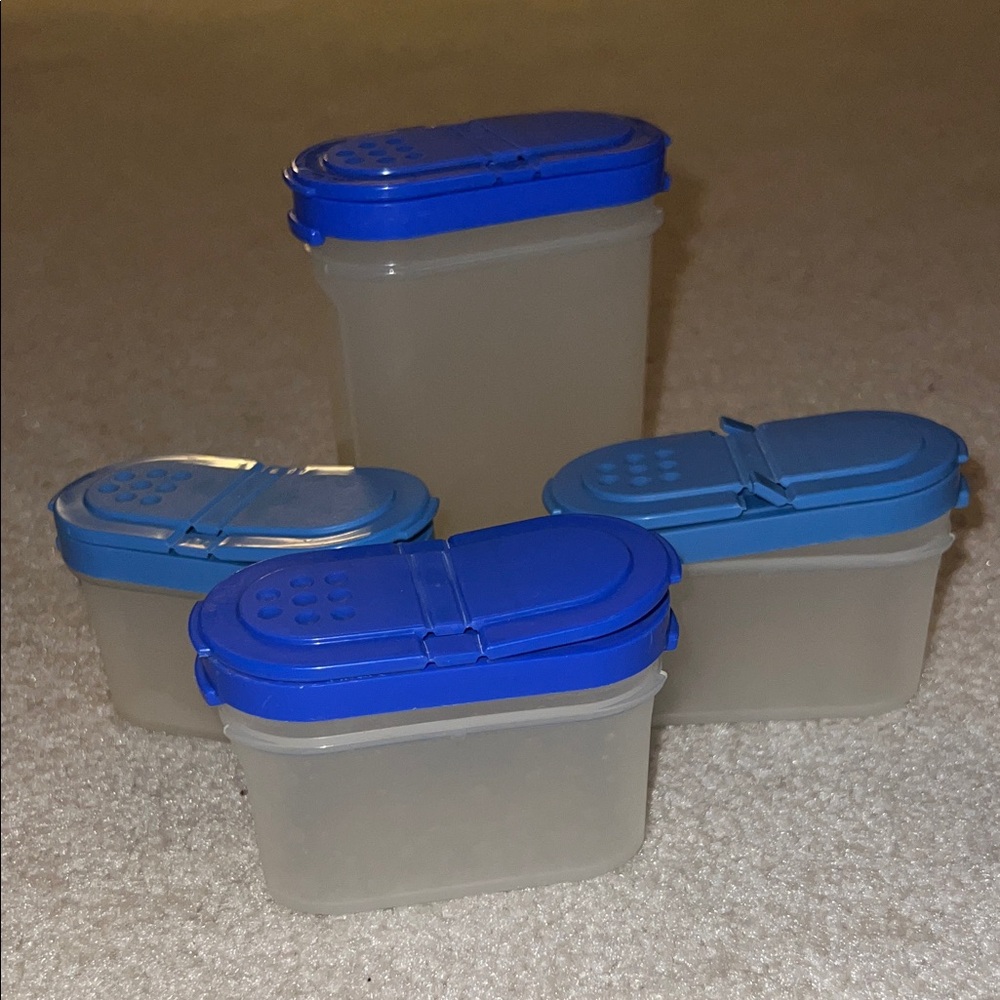 Bundle of 4 Stackable Tupperware Spice containers -used